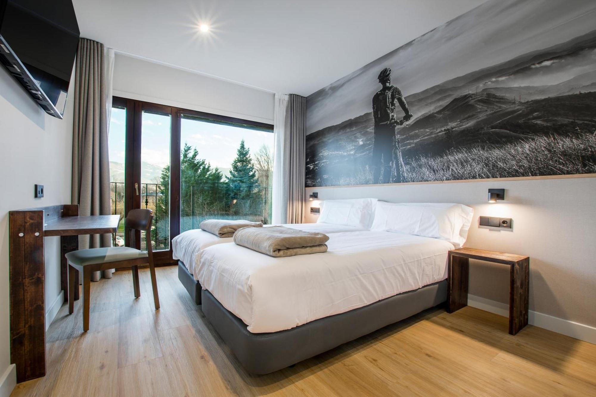 Hotel Llivia Ngoại thất bức ảnh