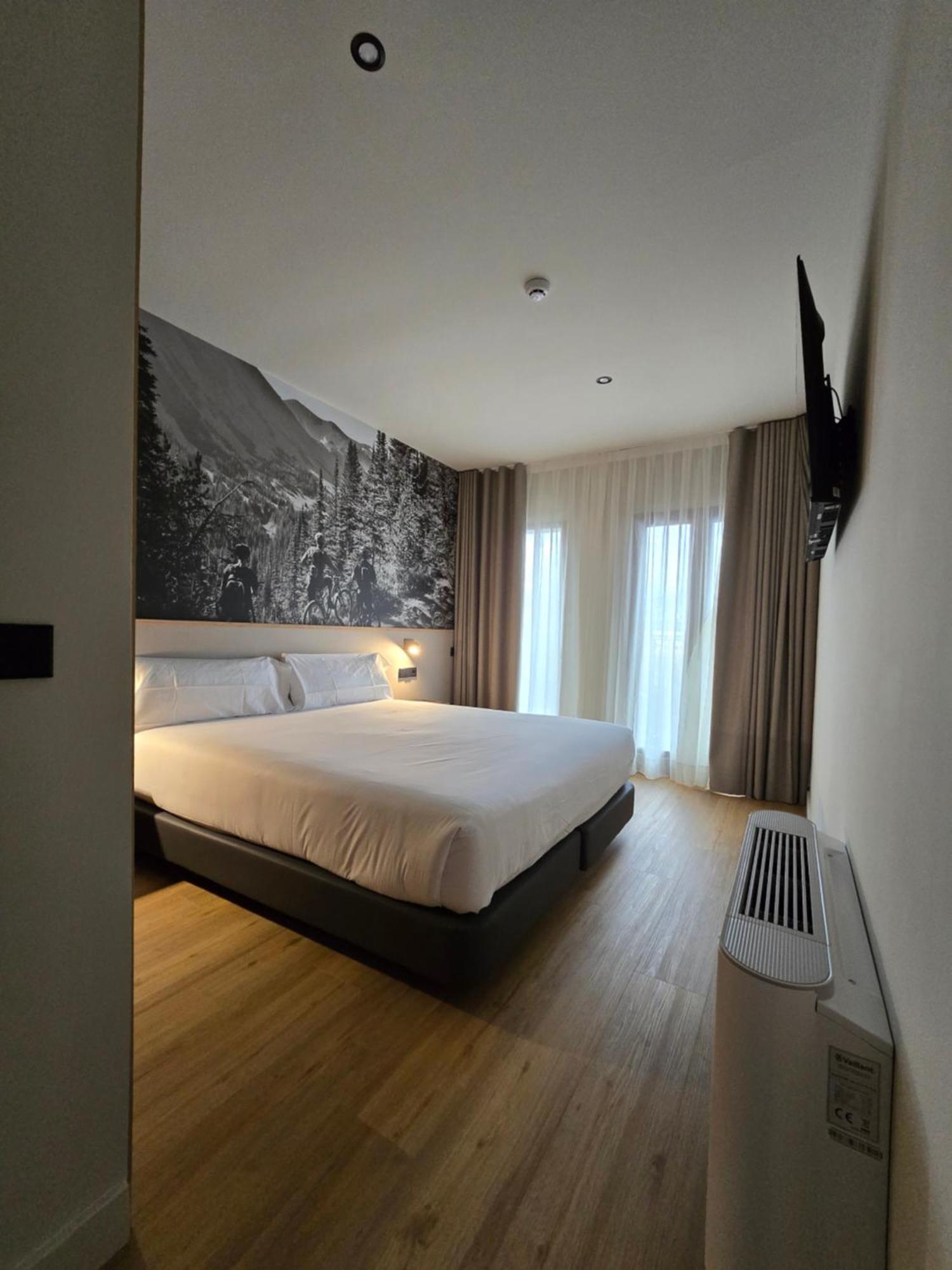 Hotel Llivia Ngoại thất bức ảnh